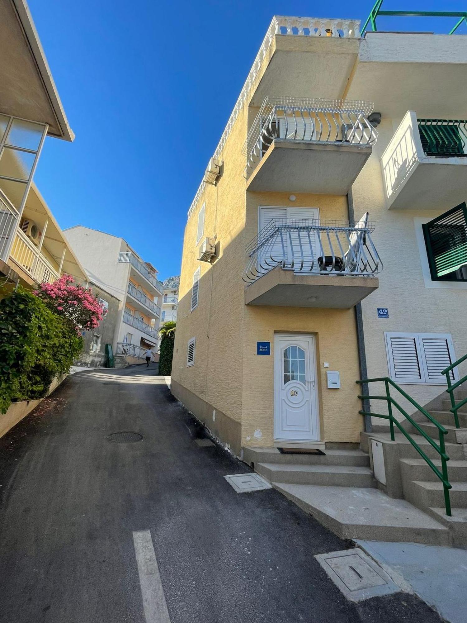 Liya Appartement Baška Voda Buitenkant foto